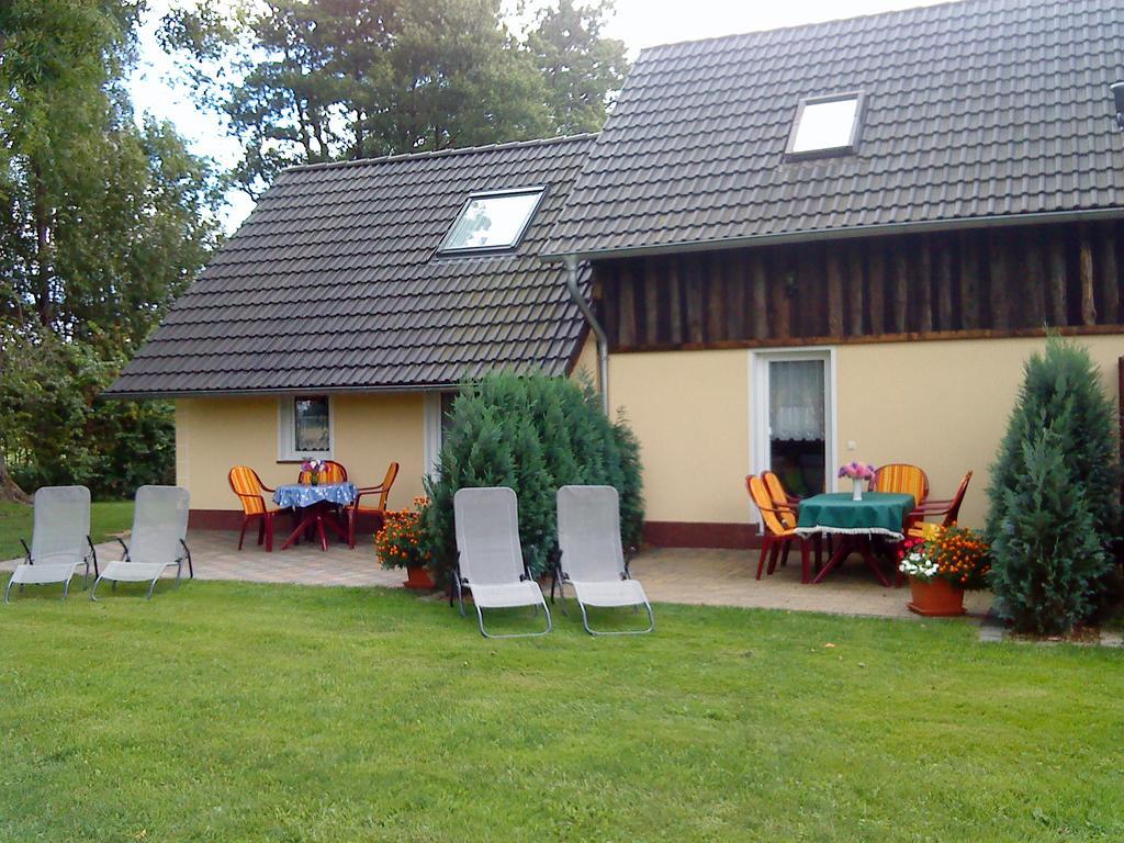 Ferienwohnung Am Storchennest Schmogrow エクステリア 写真